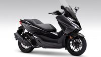 Wujud Skuter Maxi Irit Honda Forza 125, Full Tank buat Hampir 500 Km