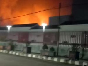 Pabrik Kebakaran, Gudang Garam Pastikan Tak Ada Korban & Ganggu Produksi Pabrik Kebakaran, Gudang Garam Pastikan Tak Ada Korban & Ganggu Produksi