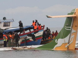 Kisah Nelayan Coba Selamatkan Pilot Pesawat Tanzania yang Jatuh