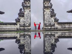 Lydia Kandou Go Public Mesra dengan Seorang Pria