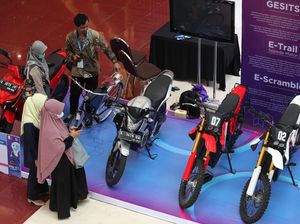 Deretan Kendaraan Listrik Karya Mahasiswa ITS di Mal Surabaya