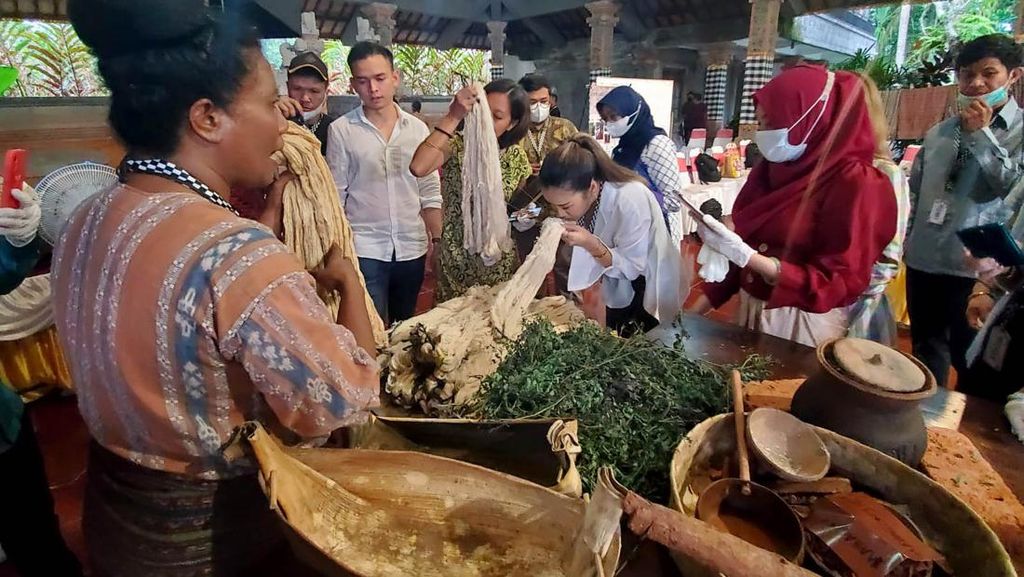 Mengenalkan Kearifan Lokal di Bali pada Delegasi ASEAN