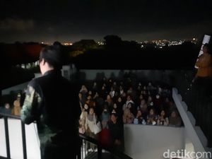 Pengamatan Gerhana Bulan Total di UIN Semarang Terhalang Mendung