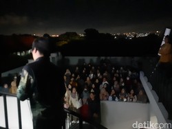 Pengamatan Gerhana Bulan Total di UIN Semarang Terhalang Mendung