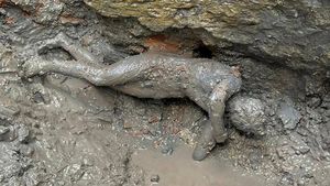 Potret Patung Perunggu Berusia 2.300 Tahun yang Ditemukan di Italia