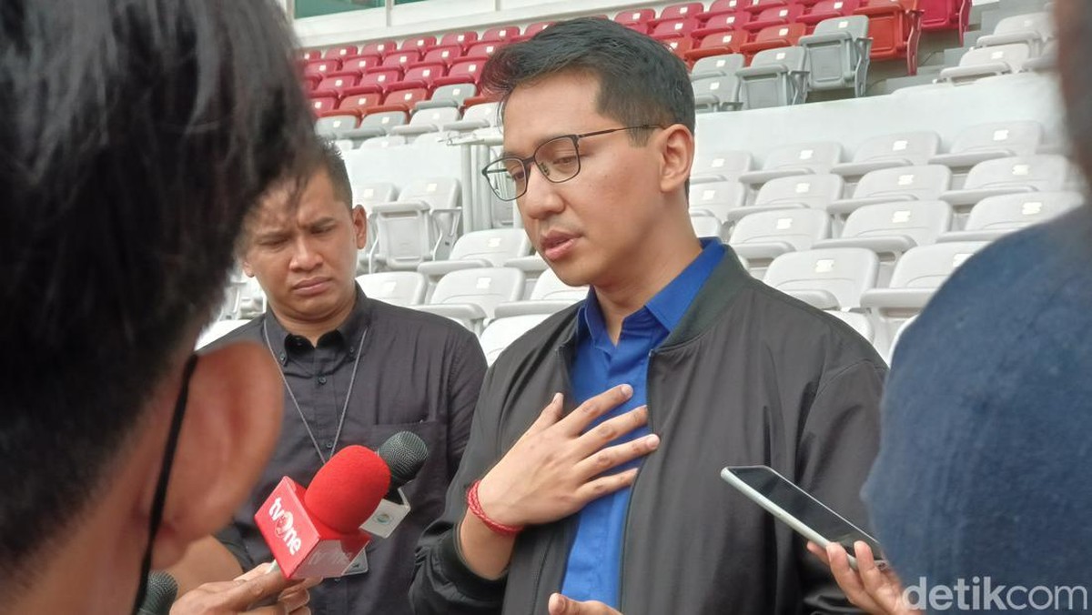 Dirut PPK Gelora Bung Karno, Rakhmadi Afif Kusumo, mempersilahkan Persija vs PSM di SUGBK. (Foto: dok.detikcom/Lucas Aditya)