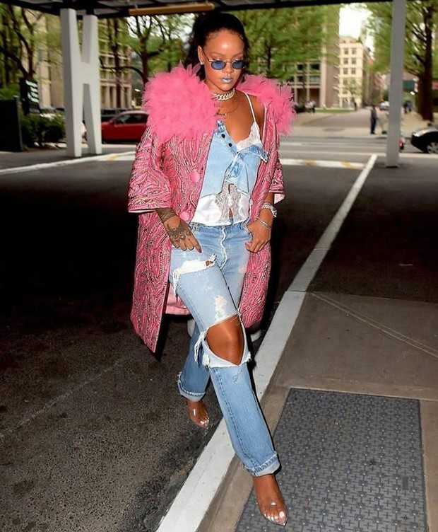 Rihanna/Foto: Instagram @badgalriri Tren Fall Fashion 2022 Berdasarkan Aura