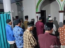 Lantunan Takbir dari Ciamis Saat Gerhana Bulan