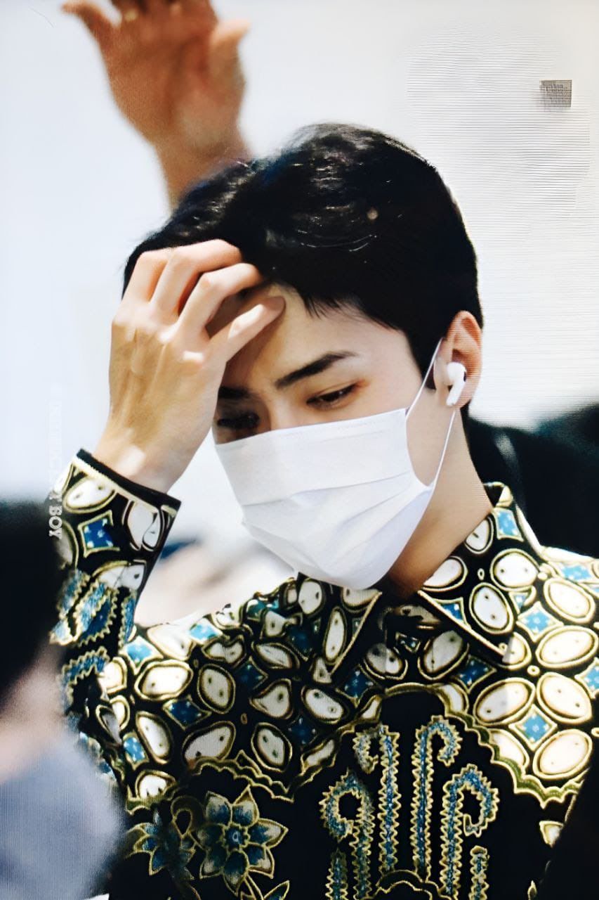 Sehun Pakai Batik Sehun Pakai Batik