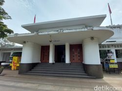 Pengawasan Kantor dan Rumdin Walkot Bandung Dipertebal Usai Teror Bom Pengawasan Kantor dan Rumdin Walkot Bandung Dipertebal Usai Teror Bom