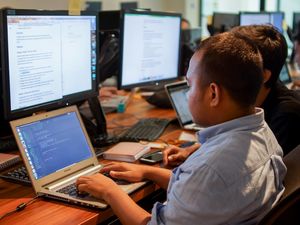 Apa itu Coding? Jenis, Manfaat, dan Cara Belajarnya