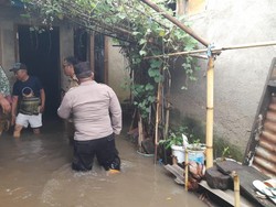 Sungai Gedang Meluap, 25 KK Terdampak, 9 Rumah Warga Terendam