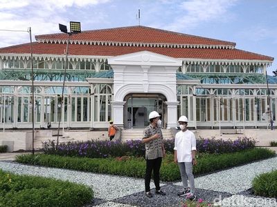 Megahnya Taman Mangkunegaran yang Terinspirasi Era MN VII