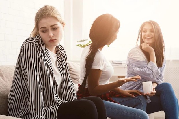 Seseorang yang toxic sangat gemar meremehkan dan mengabaikan kebutuhan emosional orang lain.