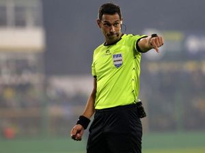 Wasit Piala Dunia 2022 Ini Habis Obral Kartu Merah!