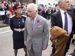 Raja Charles Dilempar Telur saat Hadiri Acara di Inggris Utara