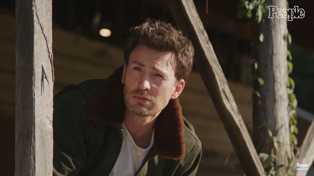 Chris Evans dinobatkan sebagai Pria Terseksi 2022