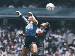 Bola Gol Tangan Tuhan Maradona Akan Dilelang Pekan Depan