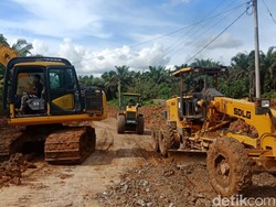 Jalan Rusak di Inhu Diperbaiki Setelah 20 Kades Mengadu ke Gubernur Riau