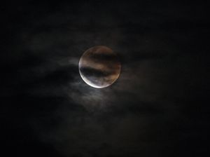 Info Gerhana Bulan Total 7 September 2025: Jam, Cara Lihat, Efek, dan Mitosnya Info Gerhana Bulan Total 7 September 2025: Jam, Cara Lihat, Efek, dan Mitosnya