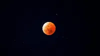Foto-foto Gerhana Bulan Total dari Langit Indonesia