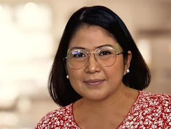 Penampilan Beda Putri Candrawathi di Tangan Agan Harahap