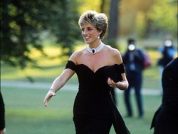 5 Fakta Revenge Dress, Gaya Ikonis Putri Diana di The Crown 5