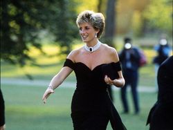 5 Fakta Revenge Dress, Gaya Ikonis Putri Diana di The Crown 5