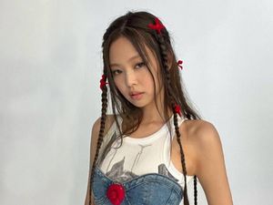 Gaya Seksi Jennie BLACKPINK Bikin Situs Calvin Klein Error Tak Bisa Dibuka