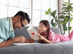 15 Rekomendasi Kado yang Cocok untuk Hari Ayah Nasional