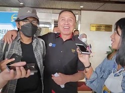 Semringahnya Iwan Bule Kala Ditanya Mau Gabung Partai Apa Jelang Pemilu