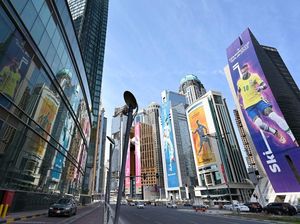 Jelang Piala Dunia 2022, Potret Neymar-Messi Hiasi Gedung-gedung di Qatar