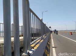 Sebuah Motor Ditemukan di Tengah Jembatan Suramadu, Pemiliknya Bunuh Diri?