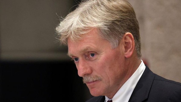Juru bicara Kremlin Dmitry Peskov Kremlin spokesman Dmitry Peskov attends a news conference of Russian President Vladimir Putin following the Shanghai Cooperation Organization (SCO) summit in Samarkand, Uzbekistan September 16, 2022. Sputnik/Sergey Bobylev/Pool via REUTERS