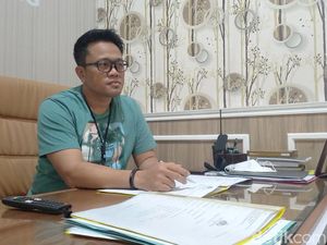 Kasus Anak 13 Tahun di Sampang Diperkosa 9 Orang, 1 Lagi Pelaku Tertangkap Kasus Anak 13 Tahun di Sampang Diperkosa 9 Orang, 1 Lagi Pelaku Tertangkap