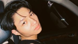 7 Potret Anak Ganteng Pasha Ungu yang Cari Nafkah Setelah Ortunya Cerai