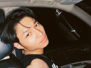 7 Potret Anak Ganteng Pasha Ungu yang Cari Nafkah Setelah Ortunya Cerai