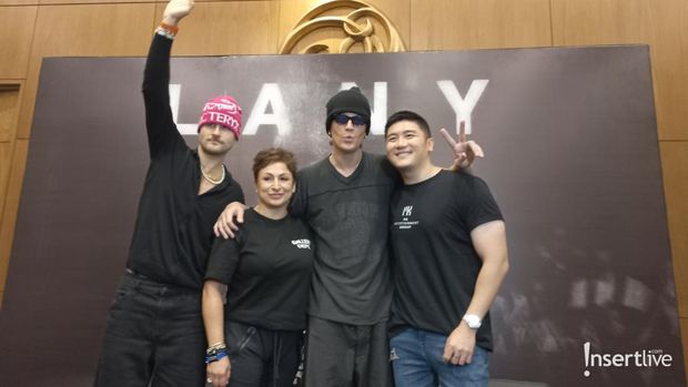 Konser LANY