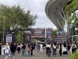 Suasana ICE BSD Jelang Konser  LANY a november to remember