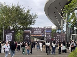 Suasana ICE BSD Jelang Konser  LANY a november to remember Suasana ICE BSD Jelang Konser  LANY a november to remember
