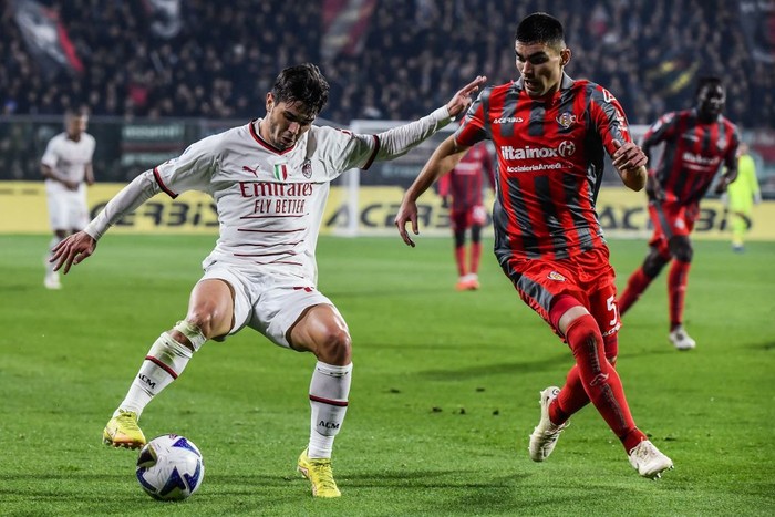 Marco Carnesecchi CREMONA, ITALY - NOVEMBER 08: Marco Carnesecchi of US Cremonese gestures during the Serie A match between US Cremonese and AC Milan at Stadio Giovanni Zini on November 8, 2022 in Cremona, Italy. (Photo by Sportinfoto/DeFodi Images via Getty Images)