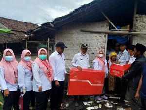Gubuk Nenek Beralas Tanah dan Atap Bocor di Pandeglang Segera Direnovasi