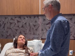 Nenek Viral Melahirkan Anak Putranya, Begini Tanggapan Suaminya