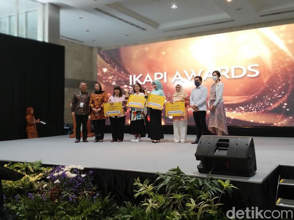 Novel Laut Bercerita Karya Leila S Chudori Raih Anugerah IKAPI