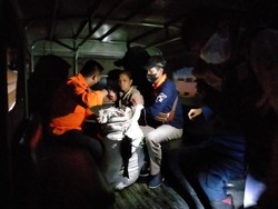 Perempuan Linglung Coba Bunuh Diri di Suramadu Berhasil Diselamatkan