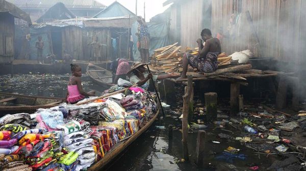 Potret Kehidupan di Permukiman Kumuh Terapung Nigeria
