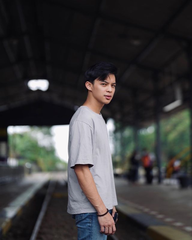 Rey Mbayang Rey Mbayang