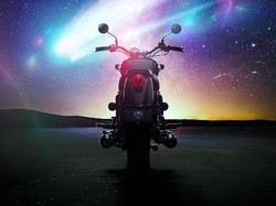 Royal Enfield Kenalkan Super Meteor 650 Cruiser