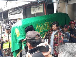 Ratusan Orang Melayat Siswa Fauzi Korban Tewas Atap Ambruk SD Gunungkidul