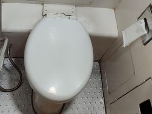 Selamat Tinggal Toilet Jongkok, Kini Toilet Kereta Semakin Nyaman Selamat Tinggal Toilet Jongkok, Kini Toilet Kereta Semakin Nyaman